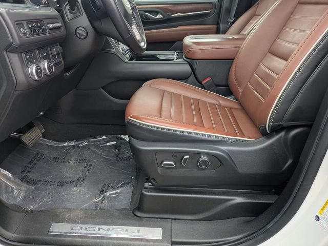 Used 2023 GMC Yukon Denali Ultimate image 13