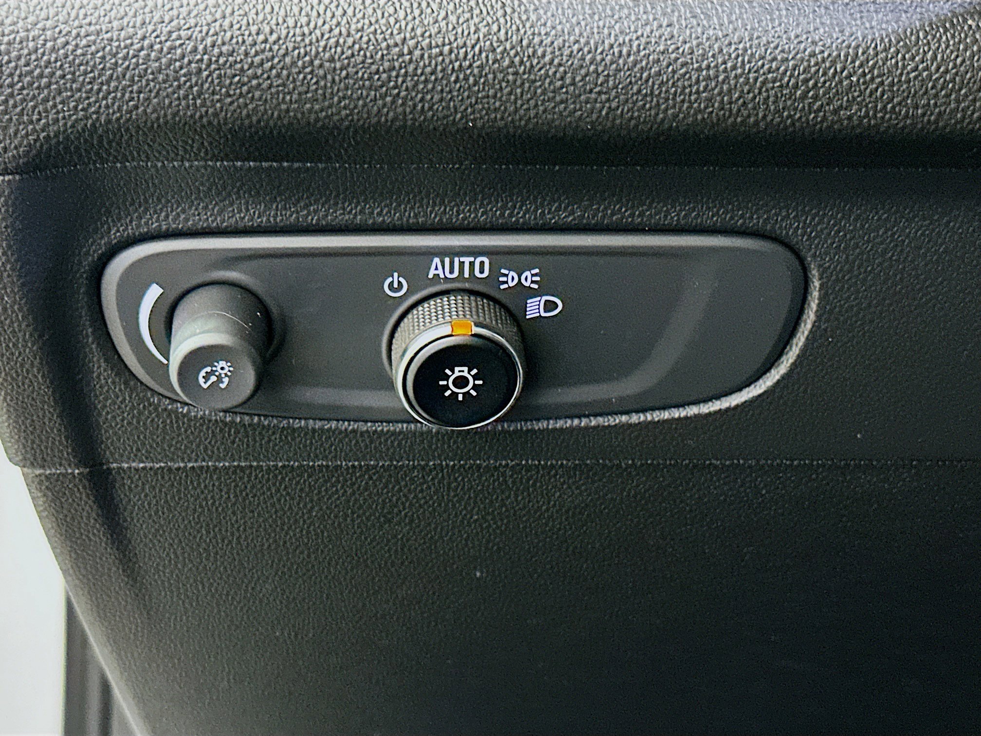 Used 2023 Buick Envision Preferred w/ Sport Touring Package image 16