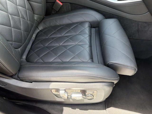 Used 2024 BMW X5 xDrive50e AWD/4WD image 16