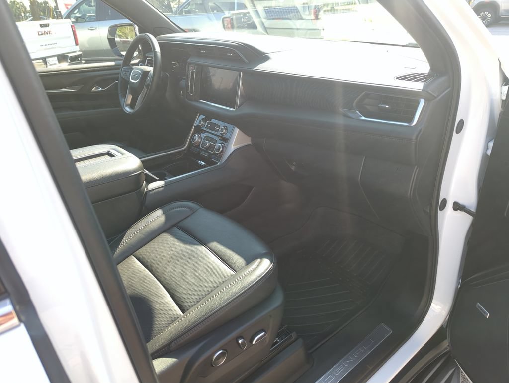 Used 2024 GMC Yukon Denali AWD/4WD image 37