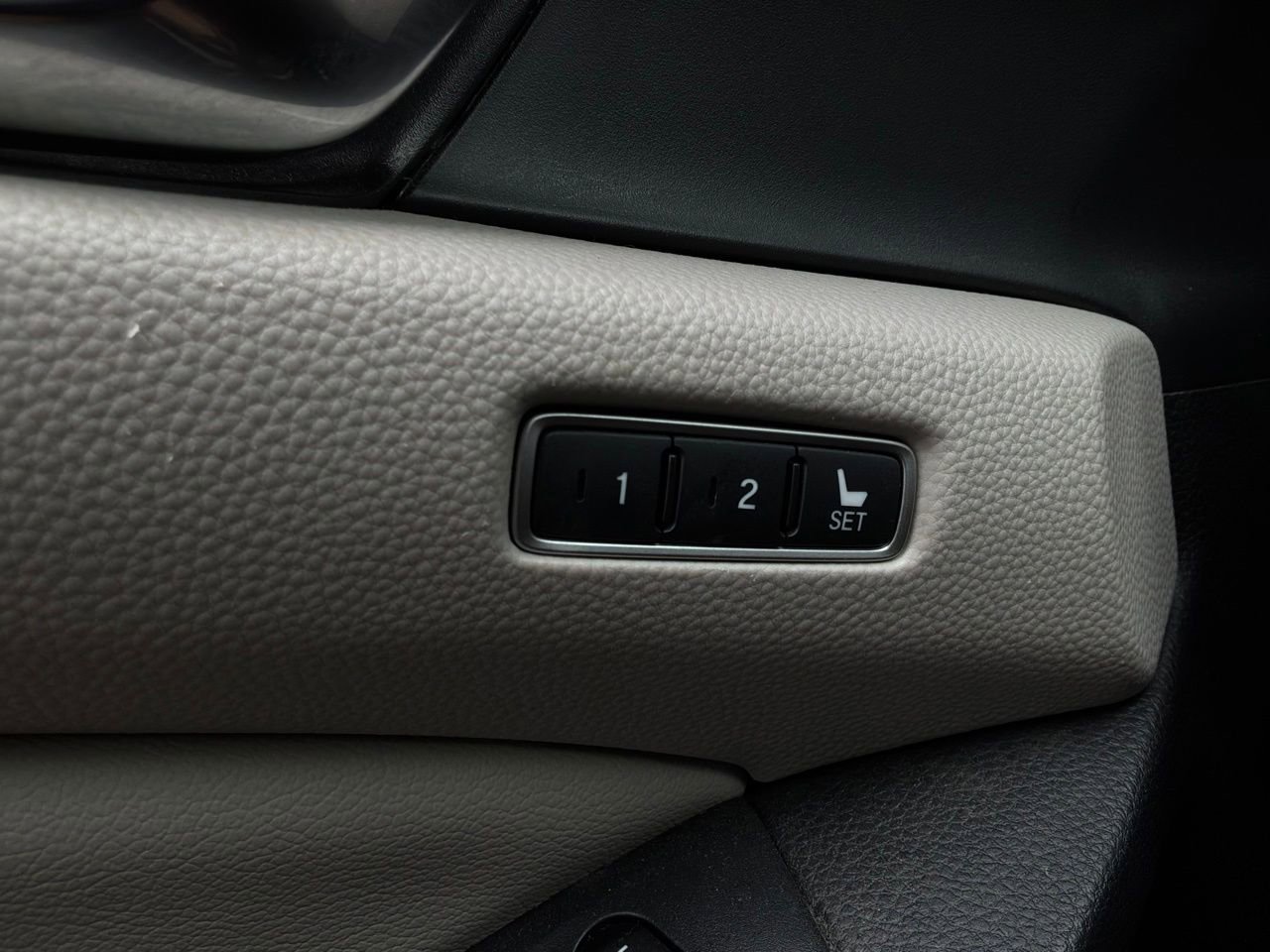 Used 2018 Honda Accord EX-L image 22
