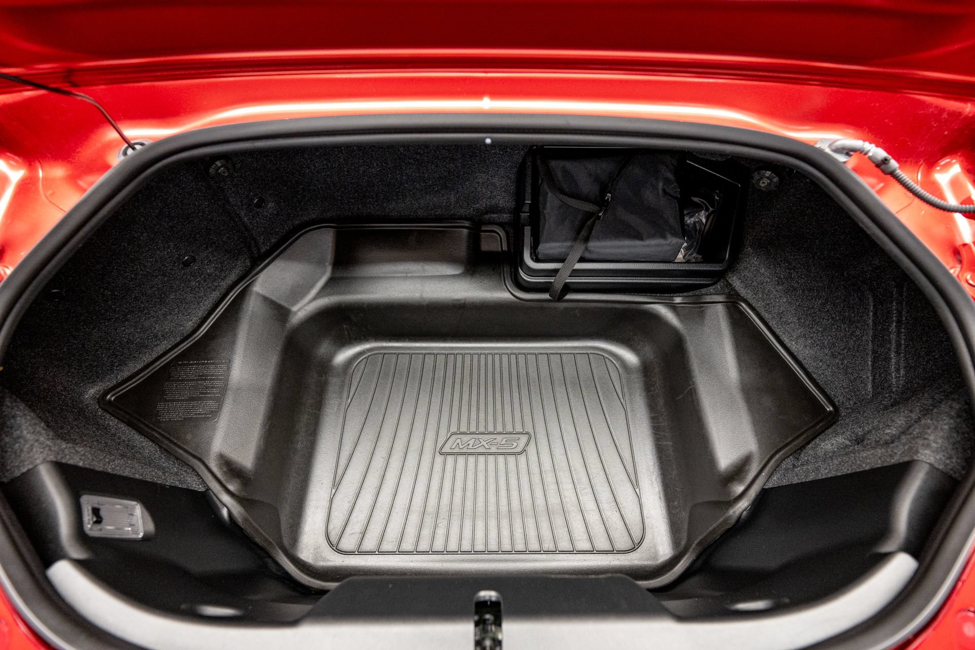 Used 2024 MAZDA MX-5 Miata RF Grand Touring RWD image 30