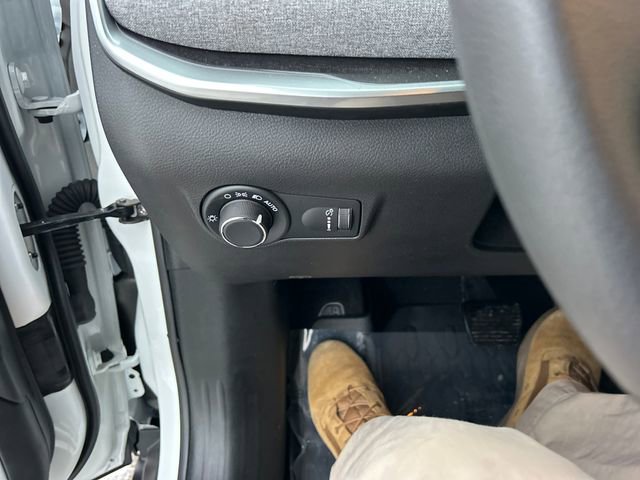 Used 2025 Jeep Compass Sport image 29