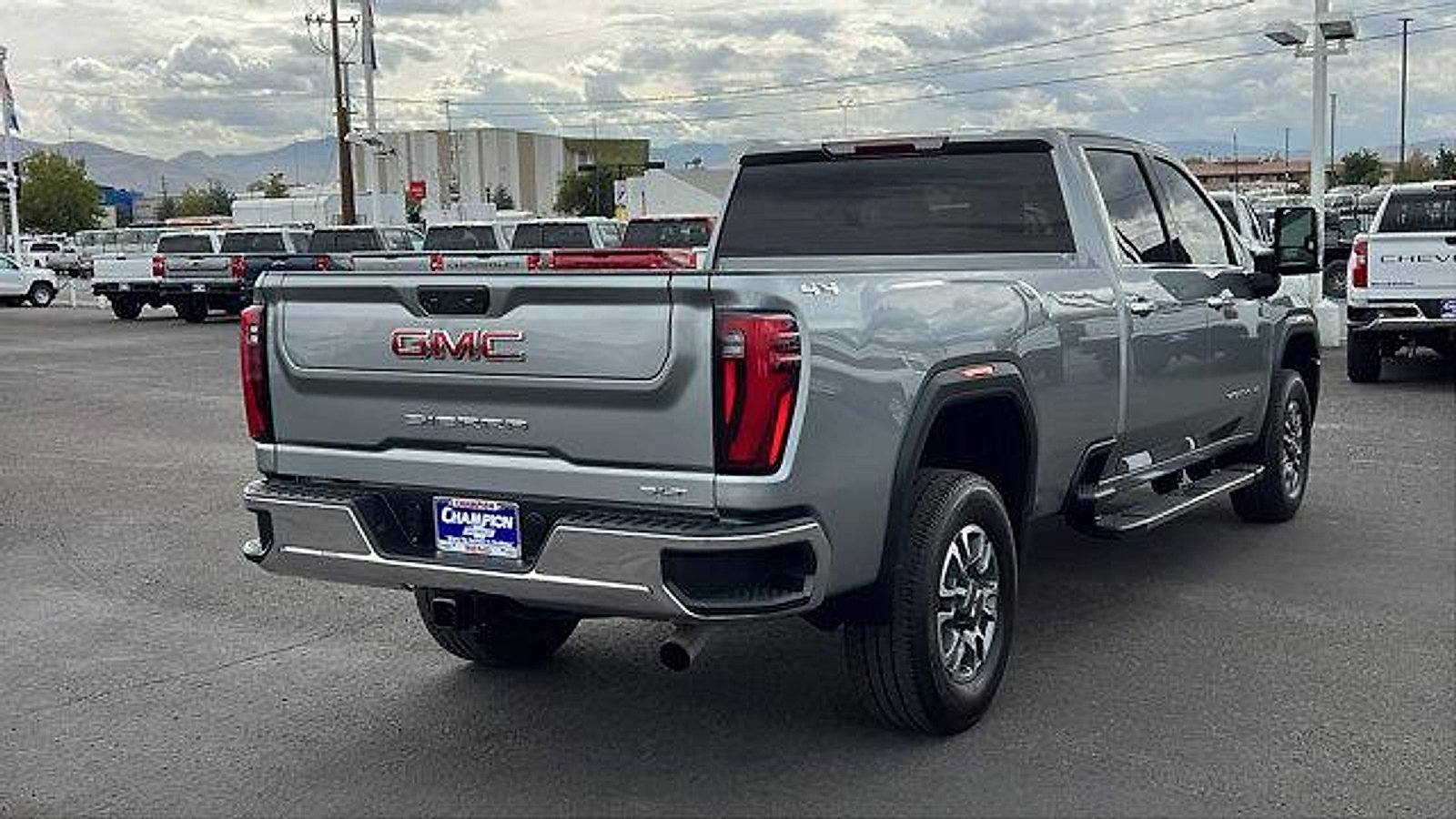 Certified 2024 GMC Sierra 2500 SLT w/ SLT Convenience Package image 5