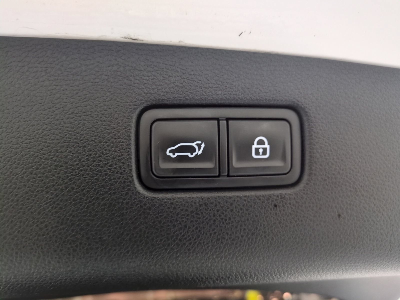Used 2022 Genesis GV70 3.5T Sport w/ Sport Prestige Package AWD/4WD image 14