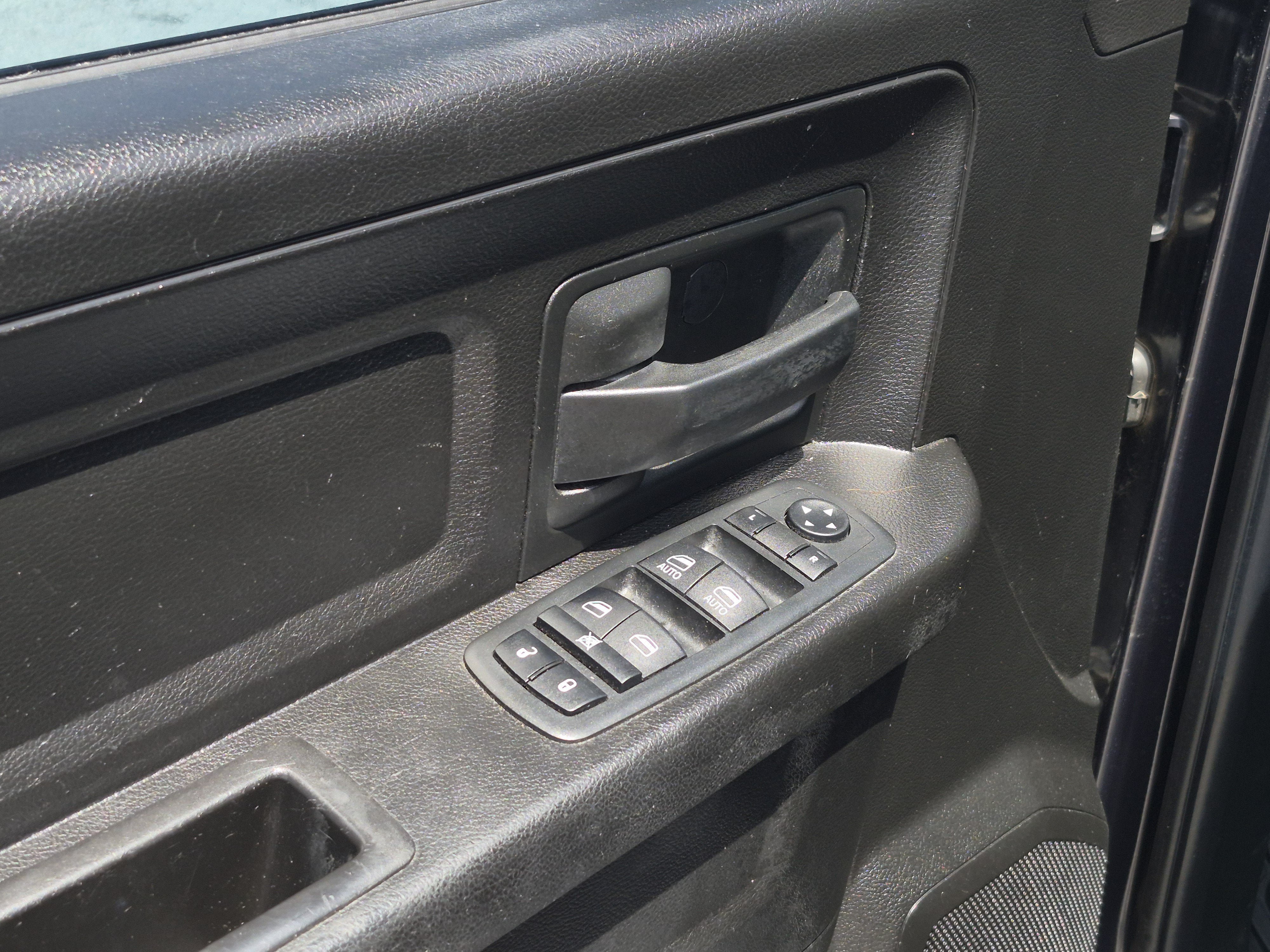 Used 2019 RAM 1500 Tradesman w/ Tradesman SXT Package RWD image 12