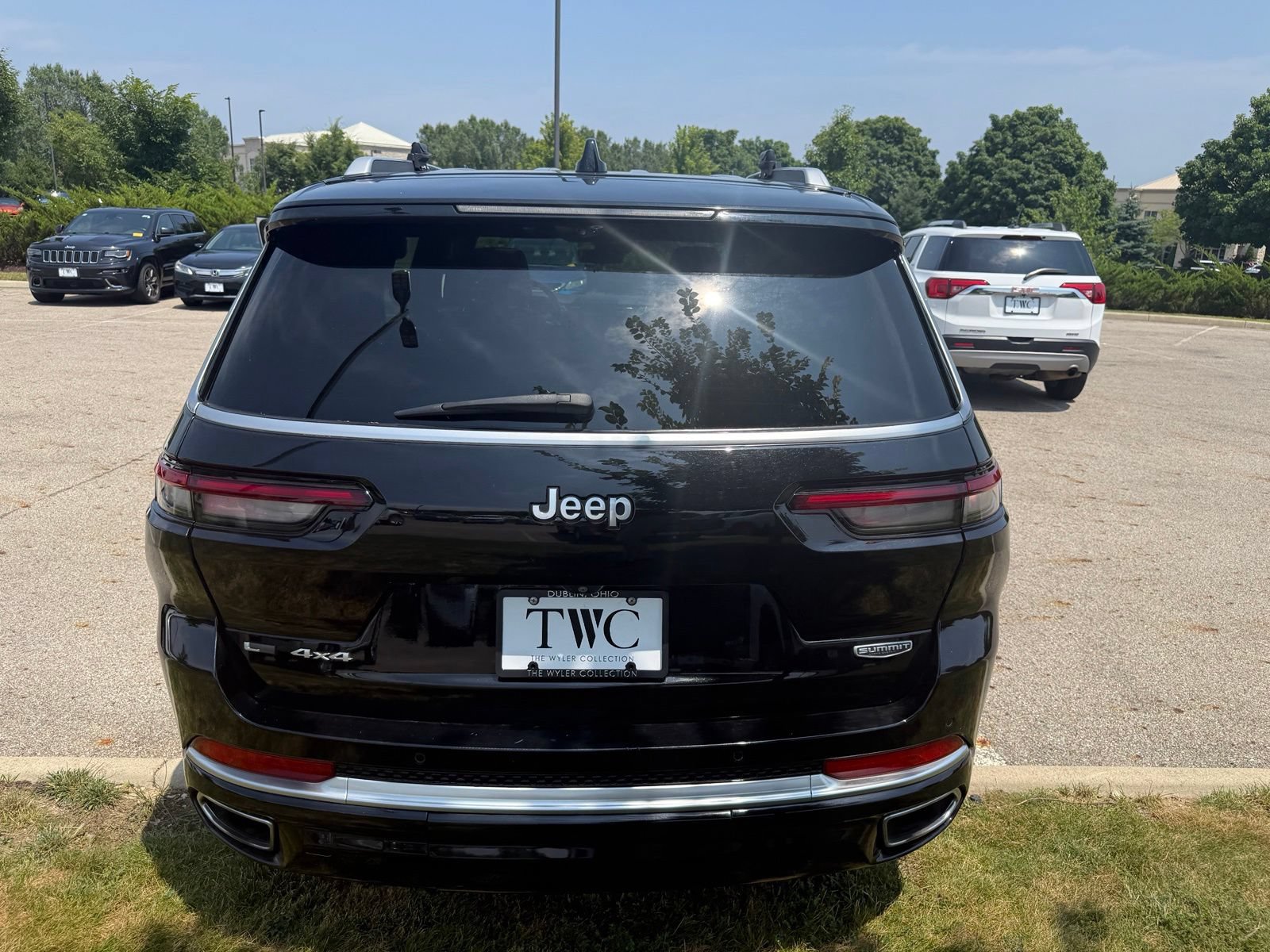 Used 2021 Jeep Grand Cherokee L Summit w/ Advanced Protech Group IV AWD/4WD image 6