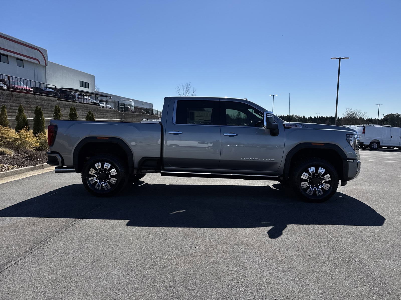 New 2025 GMC Sierra 2500 Denali w/ Denali Reserve Package image 11