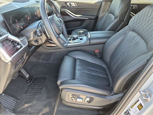 Used 2026 BMW X7 xDrive40i w/ M Sport Package AWD/4WD image 17