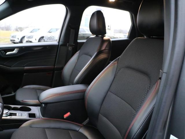 Used 2025 Ford Escape ST-Line w/ Tech Pack #1 image 20