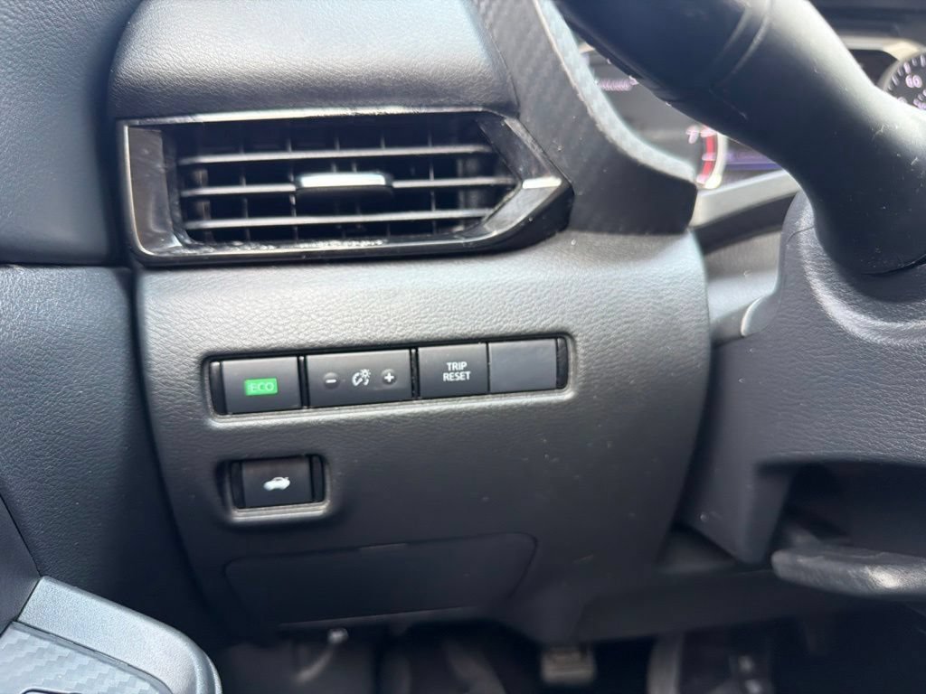 Used 2025 Nissan Sentra SV FWD image 26