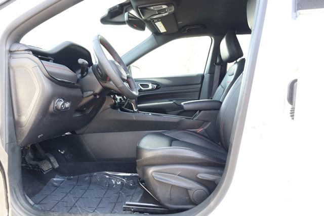 Used 2025 Jeep Compass Trailhawk image 11