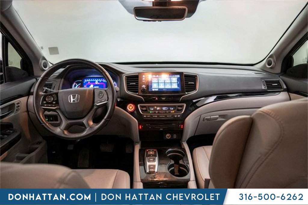 Used 2019 Honda Pilot Touring image 3