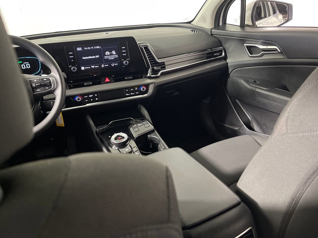 Used 2023 Kia Sportage LX image 17