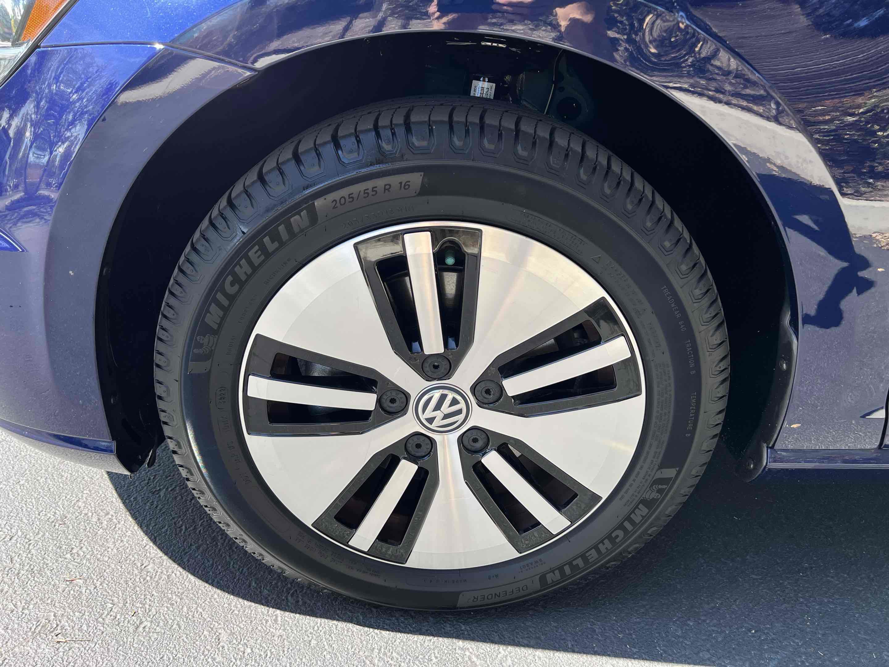 Used 2019 Volkswagen e-Golf SE w/ Driver Assistance Package image 76