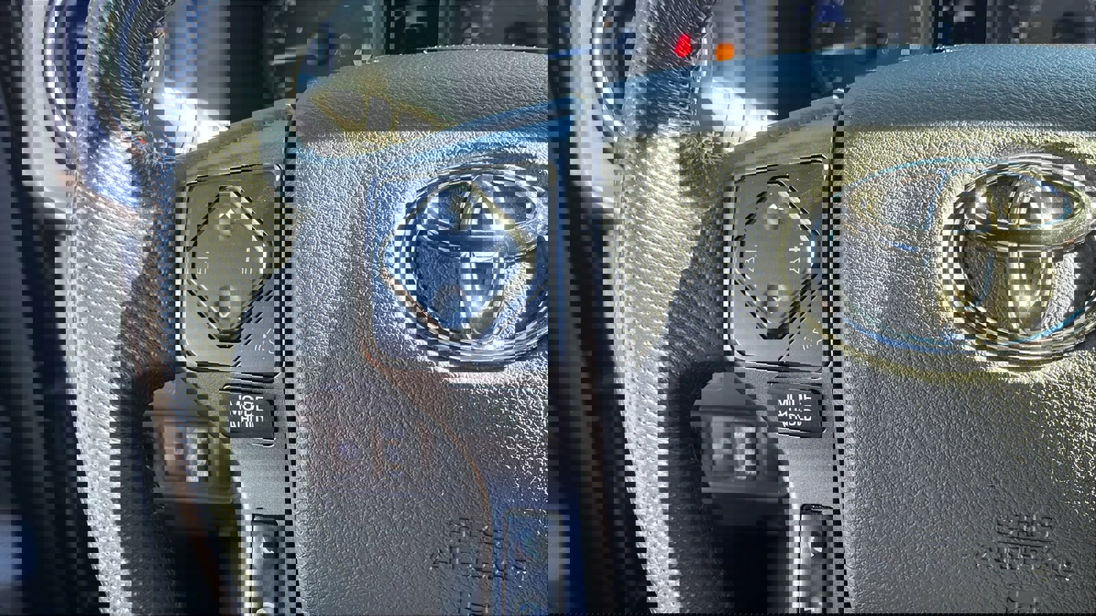 Used 2023 Toyota Tacoma TRD Off-Road image 12