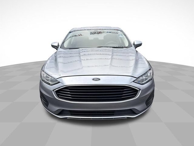 Used 2020 Ford Fusion SE FWD image 2