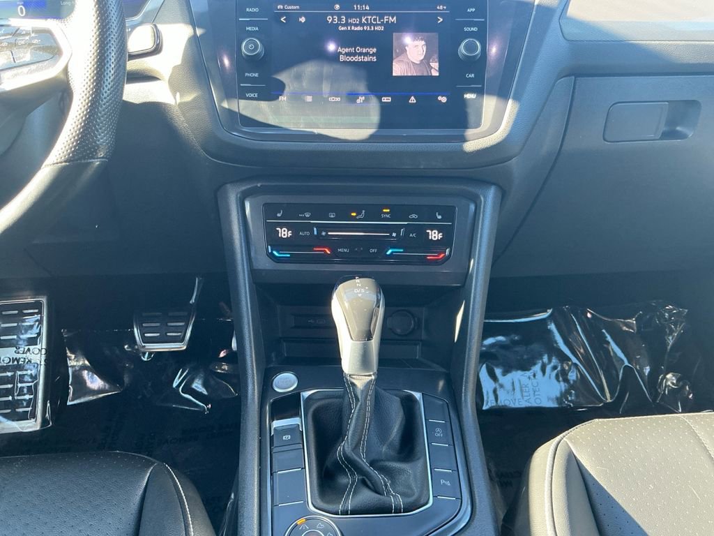 Used 2023 Volkswagen Tiguan SE R-Line image 11