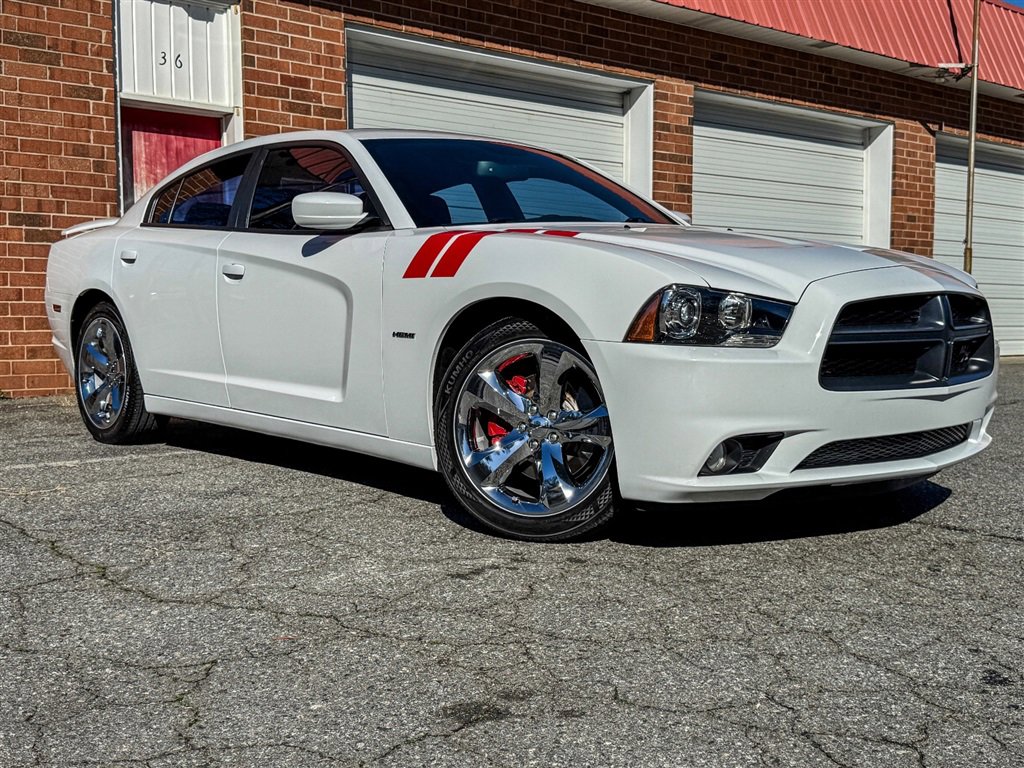 Used 2014 Dodge Charger R/T image 26