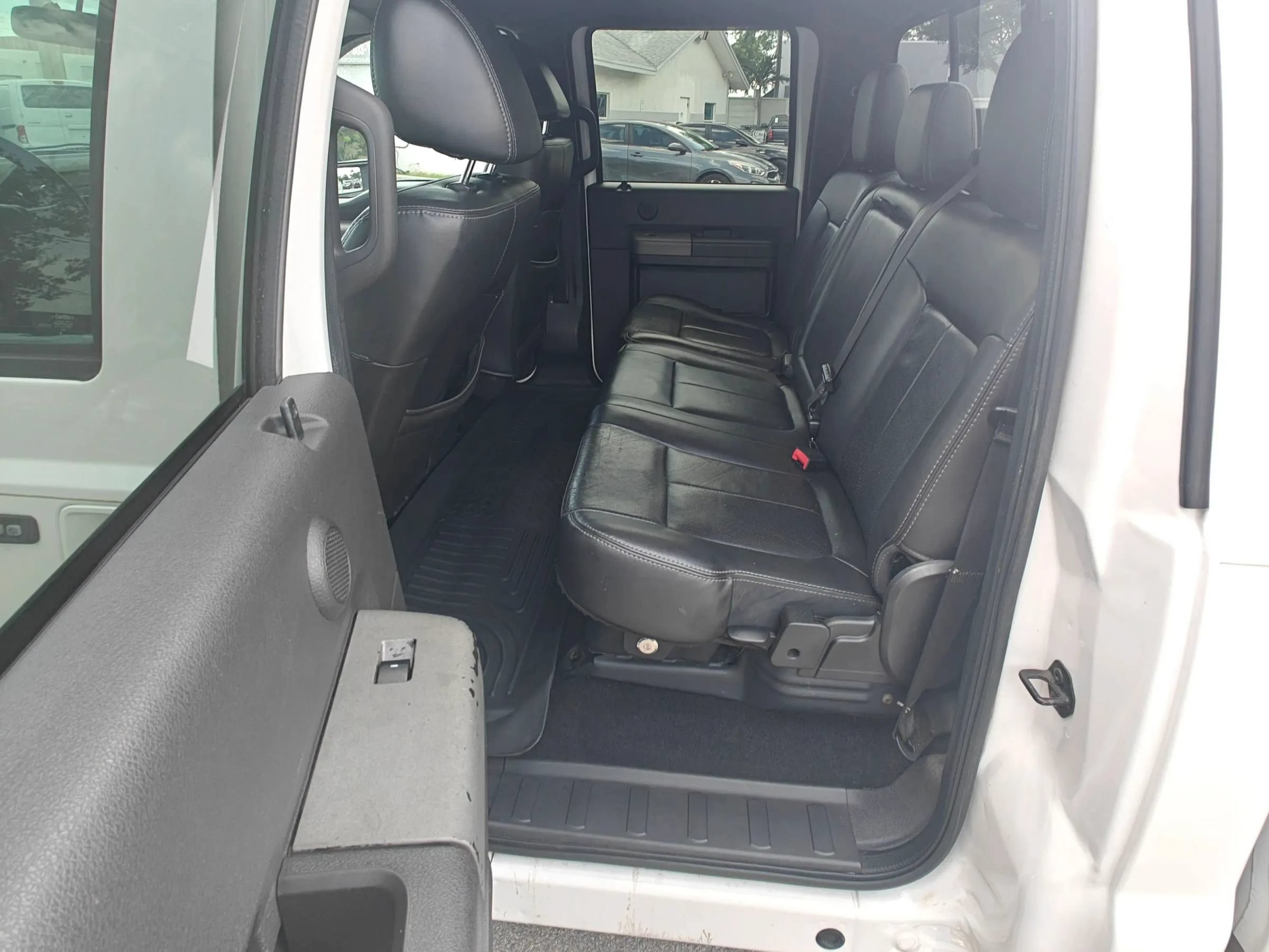 Used 2011 Ford F250 Lariat w/ Lariat Interior Pkg RWD image 13