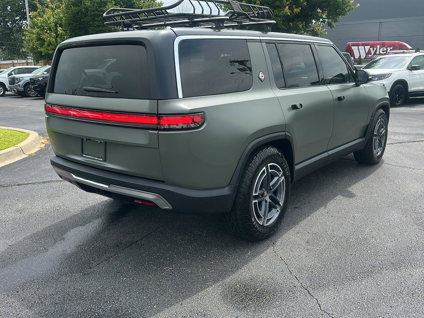 Used 2022 Rivian R1S Launch Edition AWD/4WD image 5