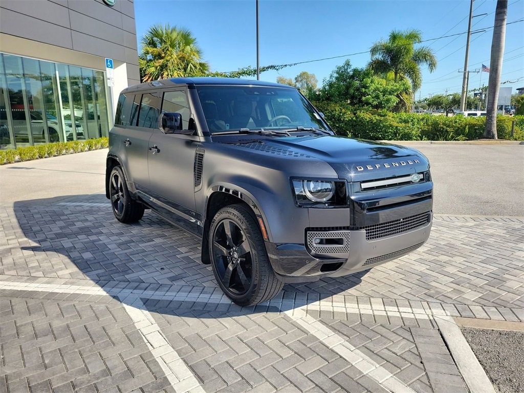 Certified 2023 Land Rover Defender 110 V8 image 7
