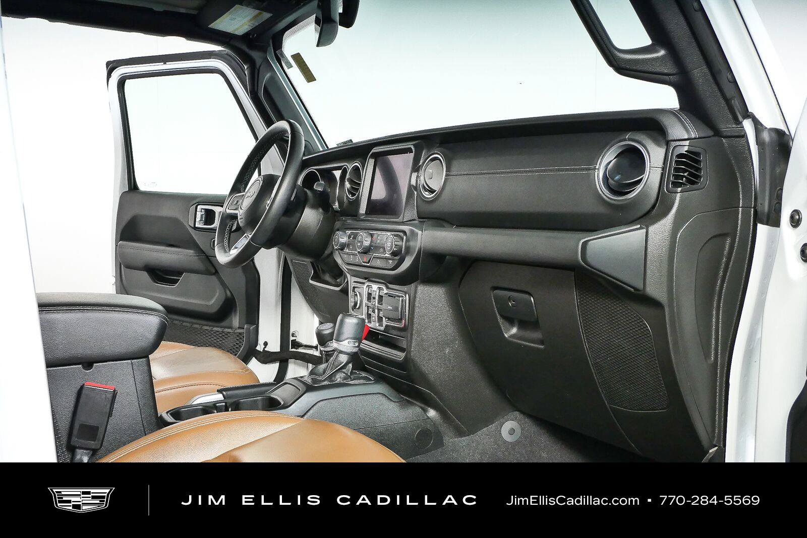 Used 2021 Jeep Wrangler Unlimited Sahara AWD/4WD image 23
