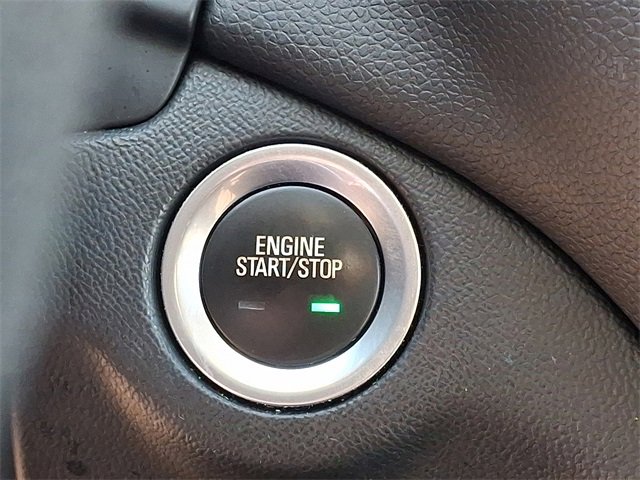 Used 2018 Chevrolet Equinox LT image 19