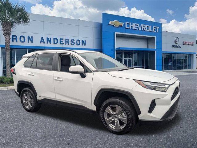 Used 2025 Toyota RAV4 XLE video 1