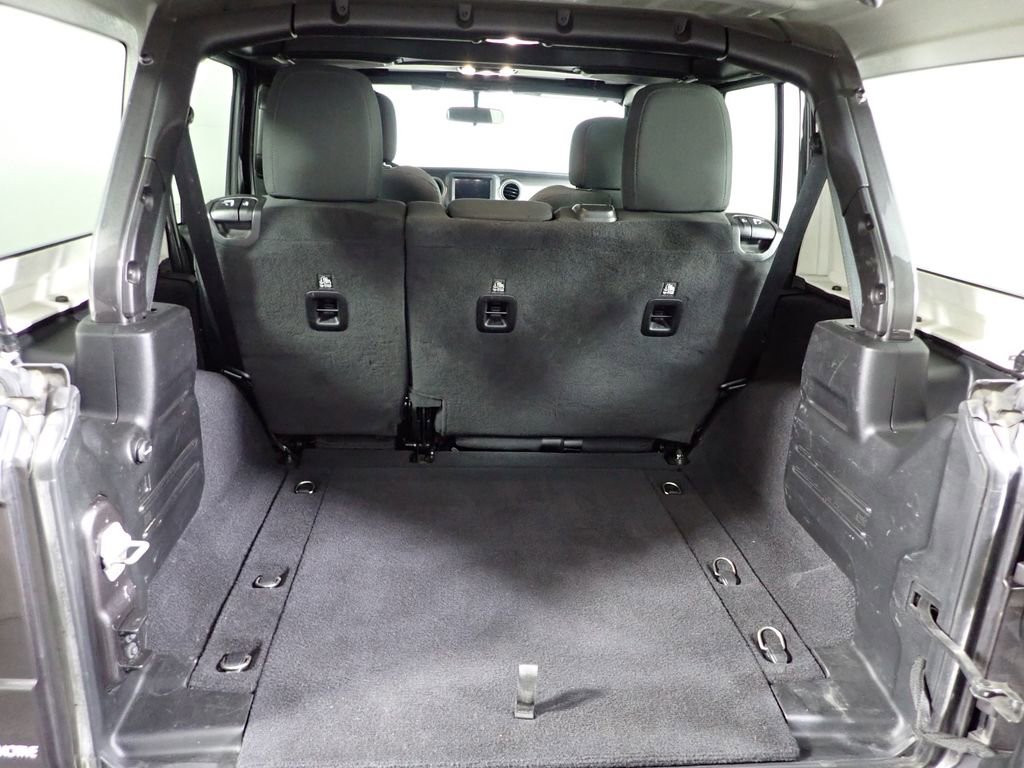Used 2021 Jeep Wrangler Unlimited Sport image 15