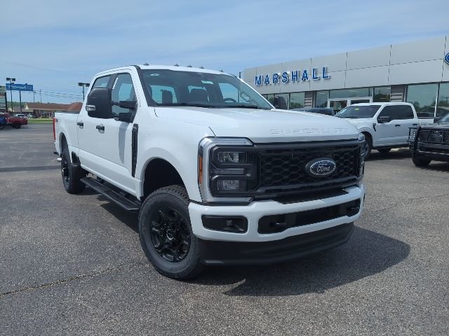 New 2026 Ford F250 4x4 Crew Cab Super Duty image 2