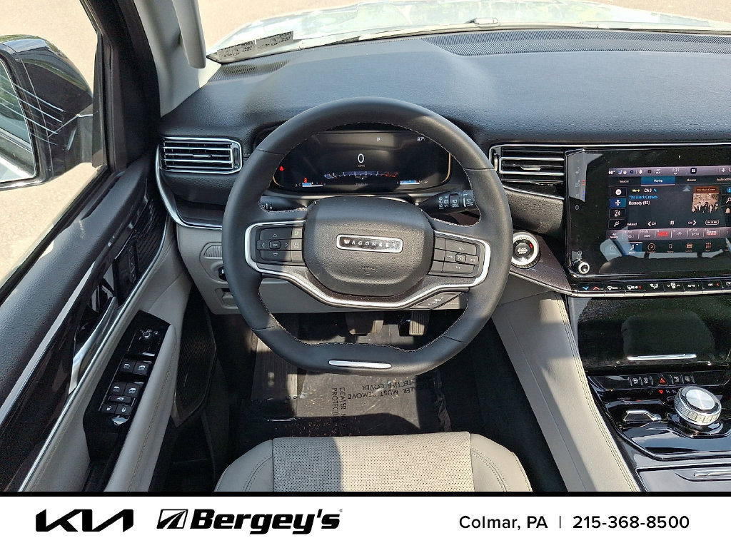 Used 2024 Jeep Wagoneer 4WD w/ Premium Group I image 15