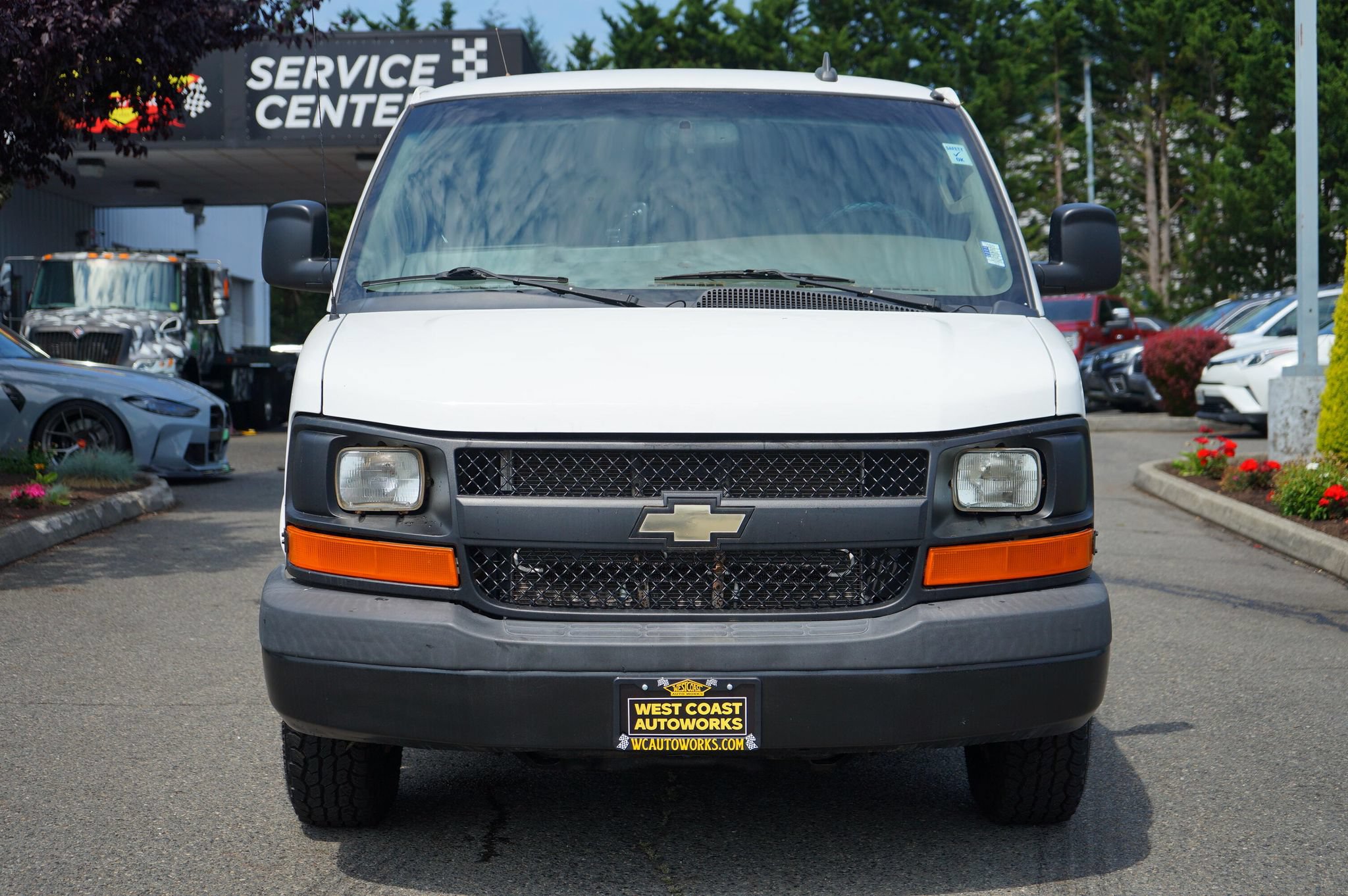 Used 2017 Chevrolet Express 3500 LS RWD image 9