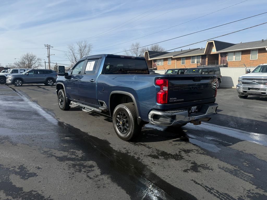 Used 2021 Chevrolet Silverado 2500 LT w/ Convenience Package image 9