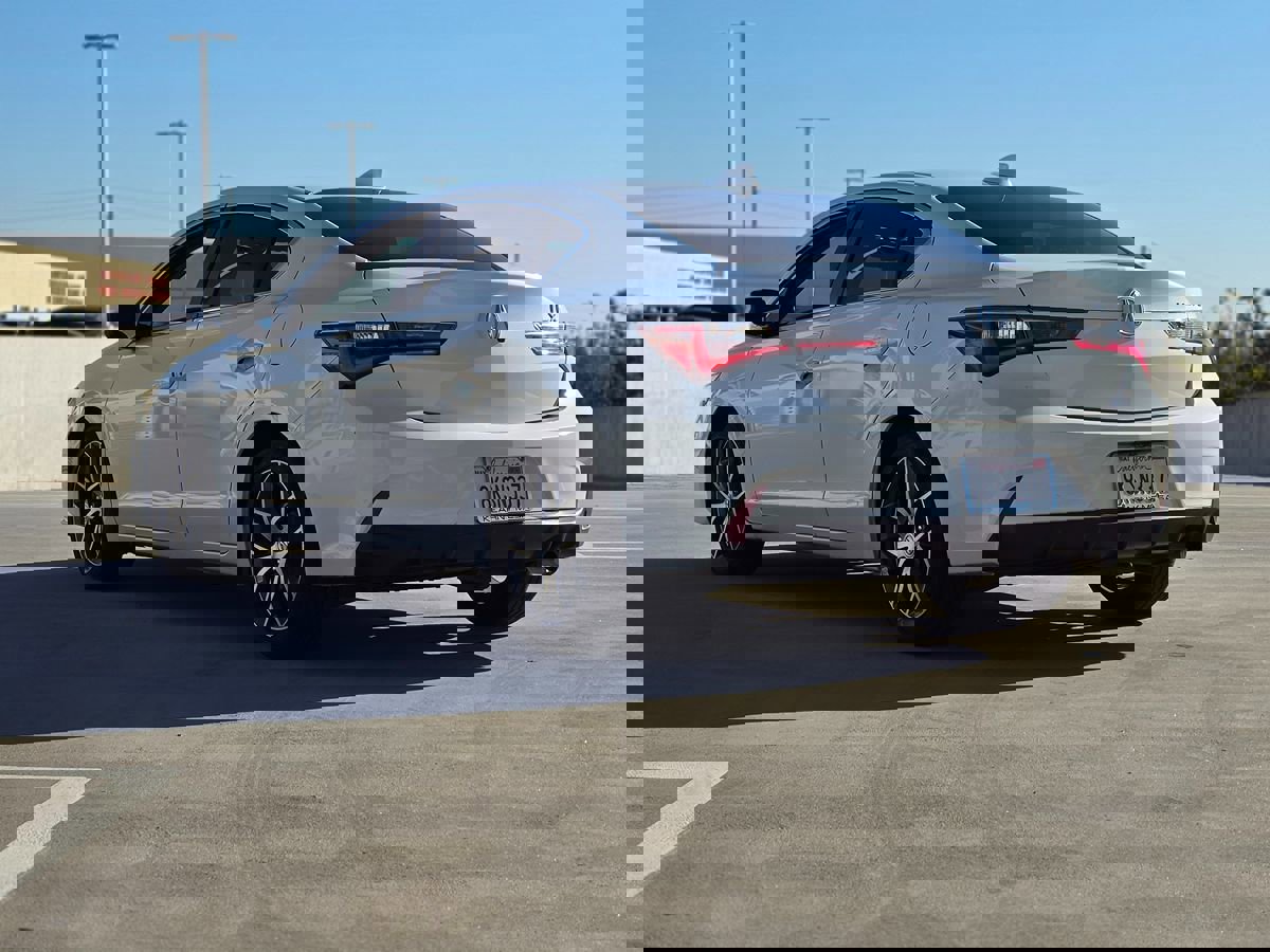 Used 2019 Acura ILX w/ Premium Package image 5