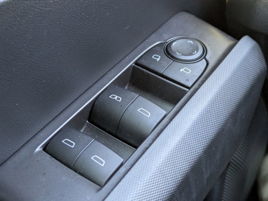 Certified 2025 GMC Canyon Elevation w/ Technology Package image 24