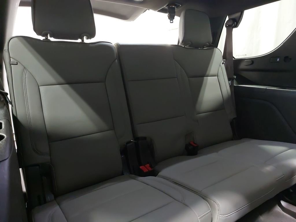 Used 2024 GMC Yukon SLT w/ Max Trailering Package image 12