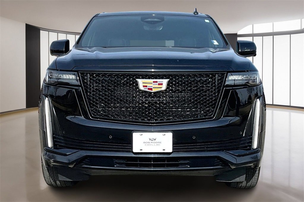 Used 2023 Cadillac Escalade Sport image 3
