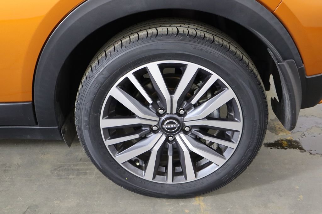 Used 2023 Nissan Kicks SV image 38