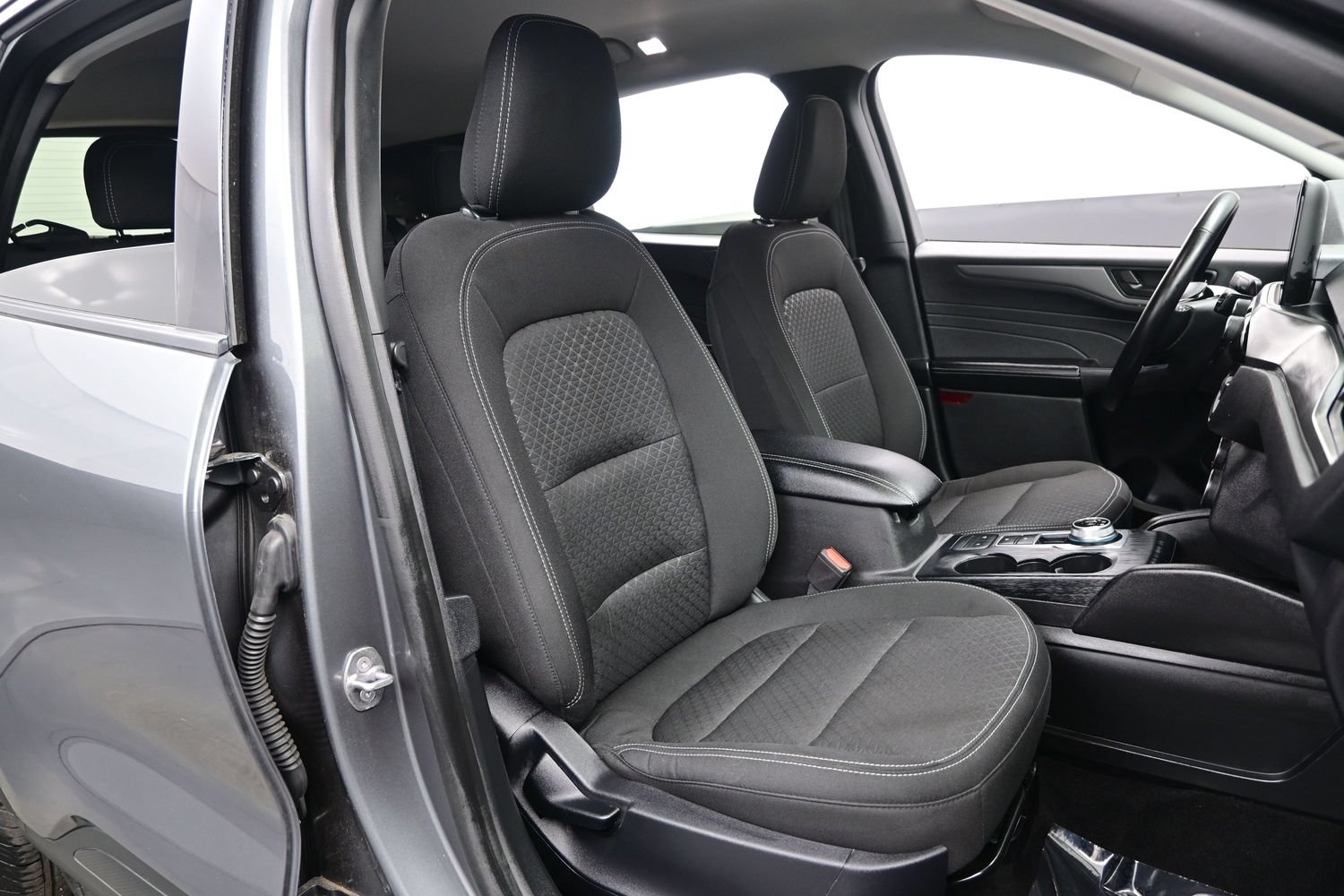 Used 2024 Ford Escape Active AWD/4WD image 17