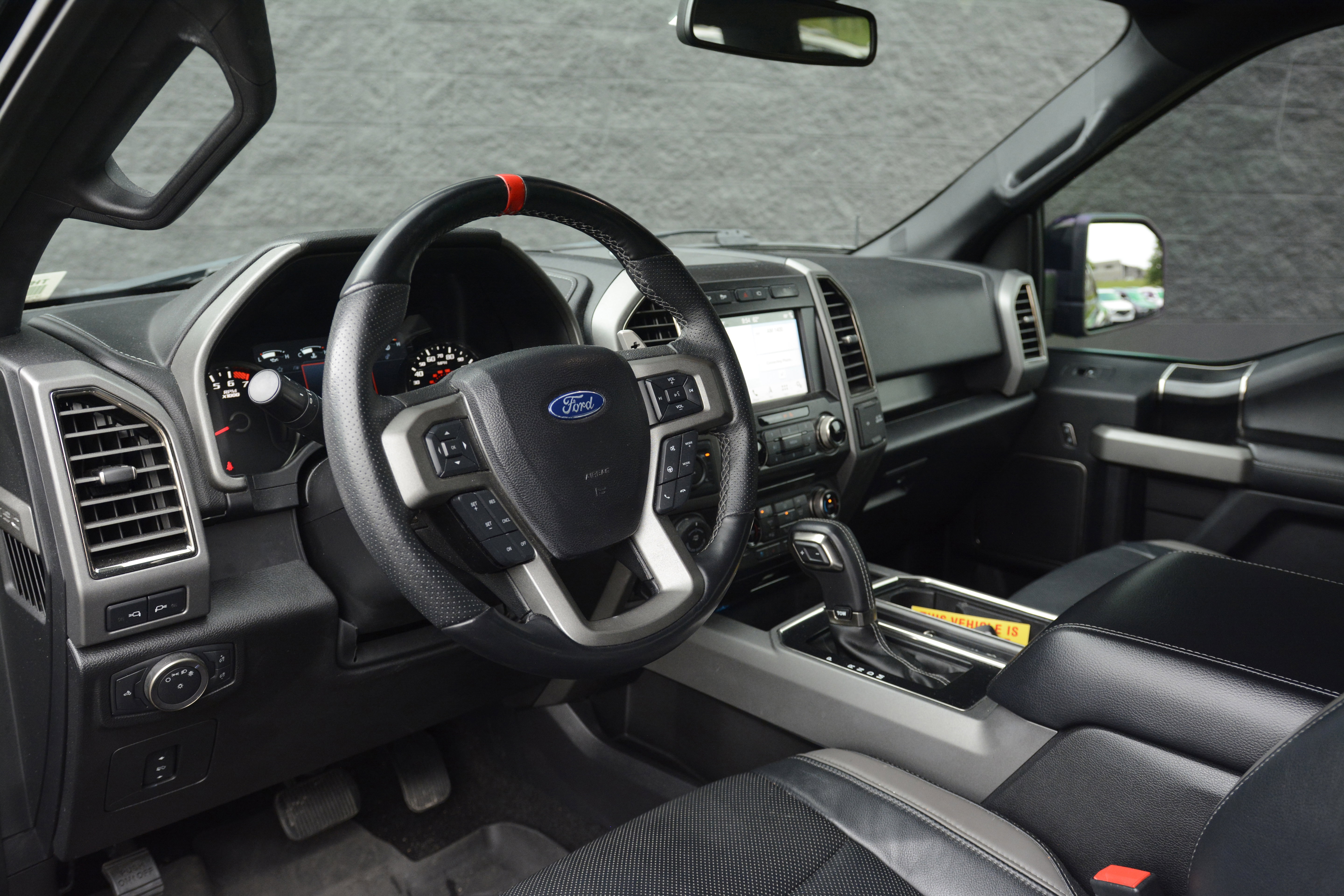 Used 2018 Ford F150 Raptor w/ Equipment Group 802A Luxury AWD/4WD image 17