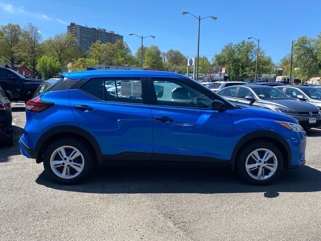 Used 2024 Nissan Kicks S image 2