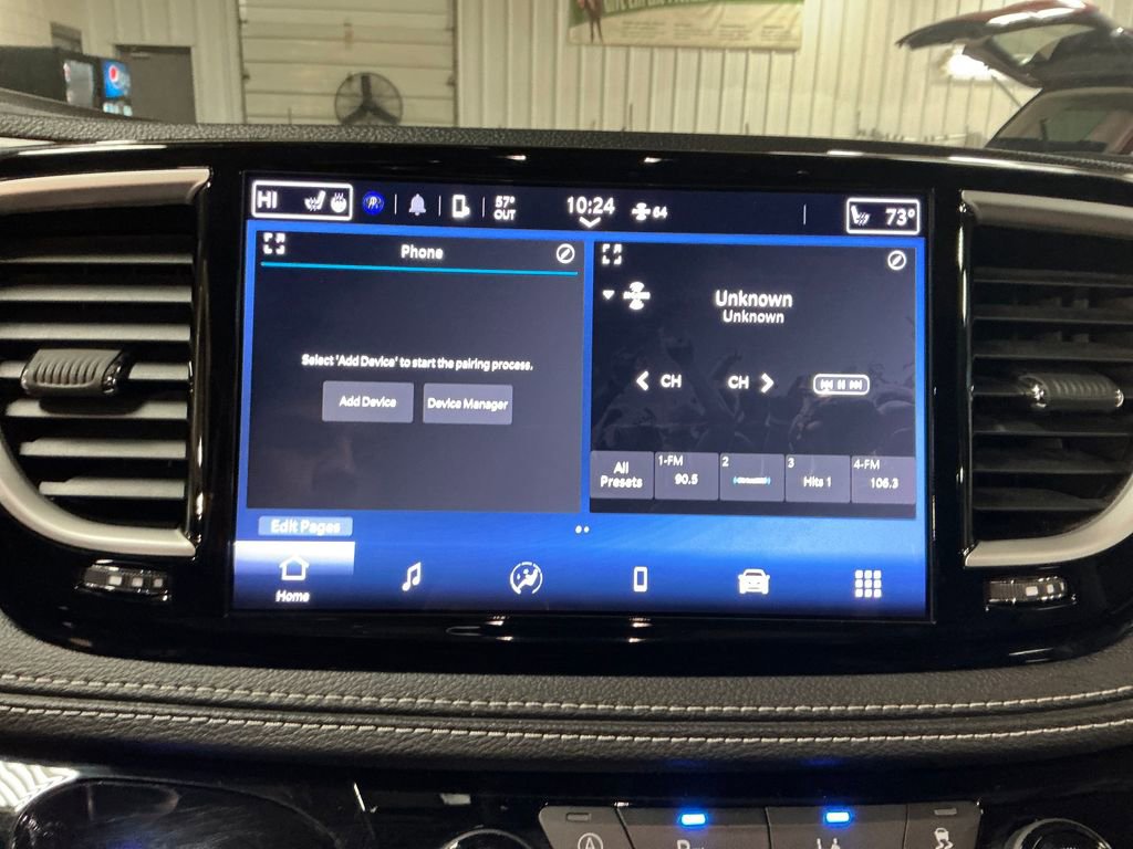 Used 2023 Chrysler Pacifica Touring-L AWD/4WD image 23