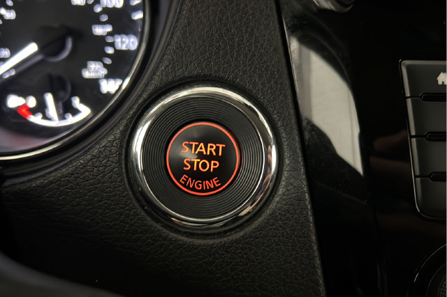 Used 2020 Nissan Rogue SV AWD/4WD image 19