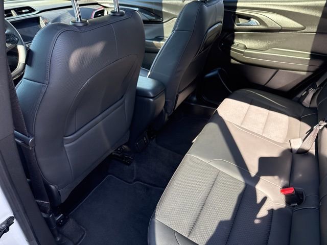 Used 2023 Chevrolet TrailBlazer RS w/ Sun and Liftgate Package AWD/4WD image 14