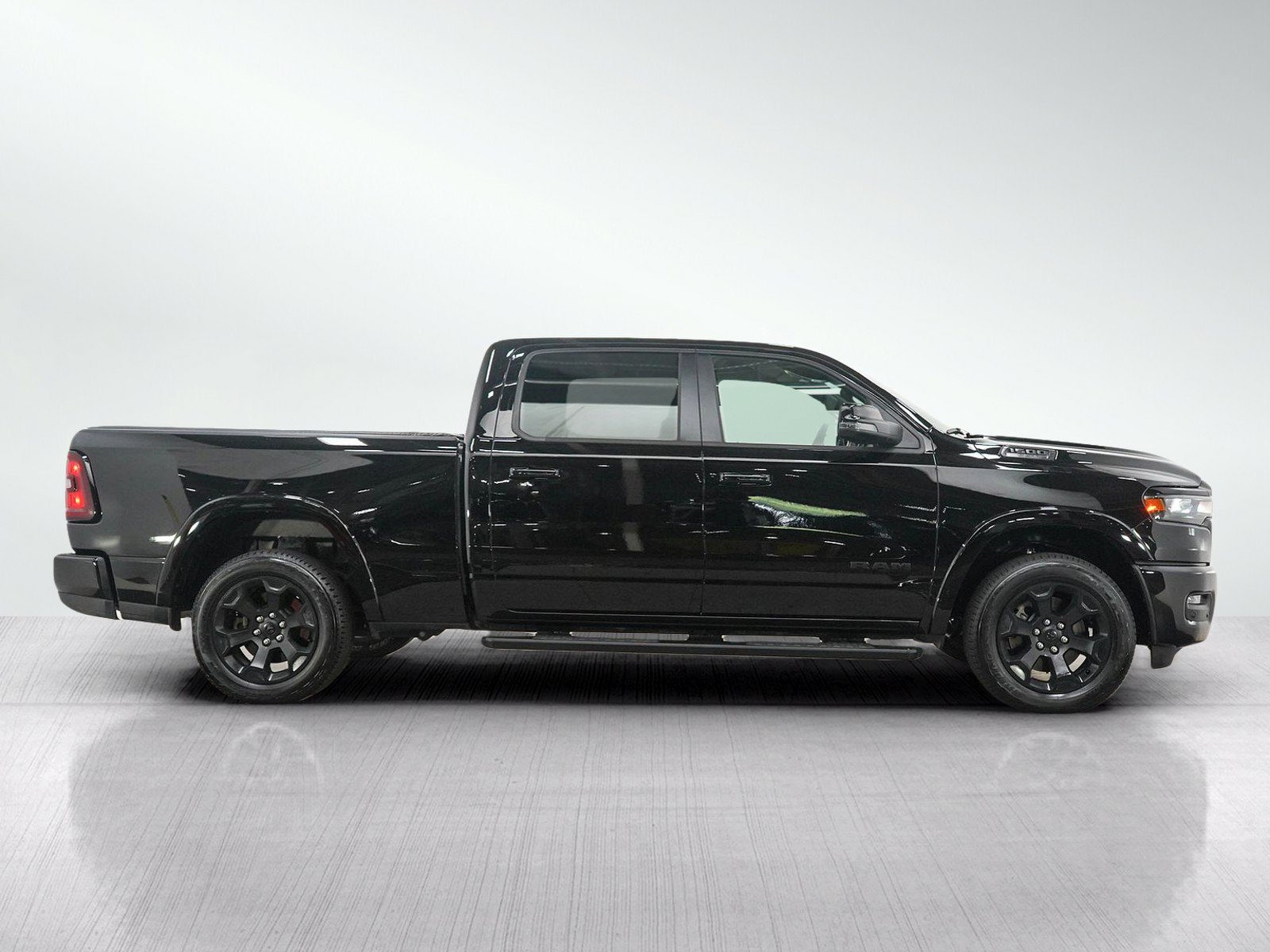 Used 2025 RAM 1500 Big Horn AWD/4WD image 6