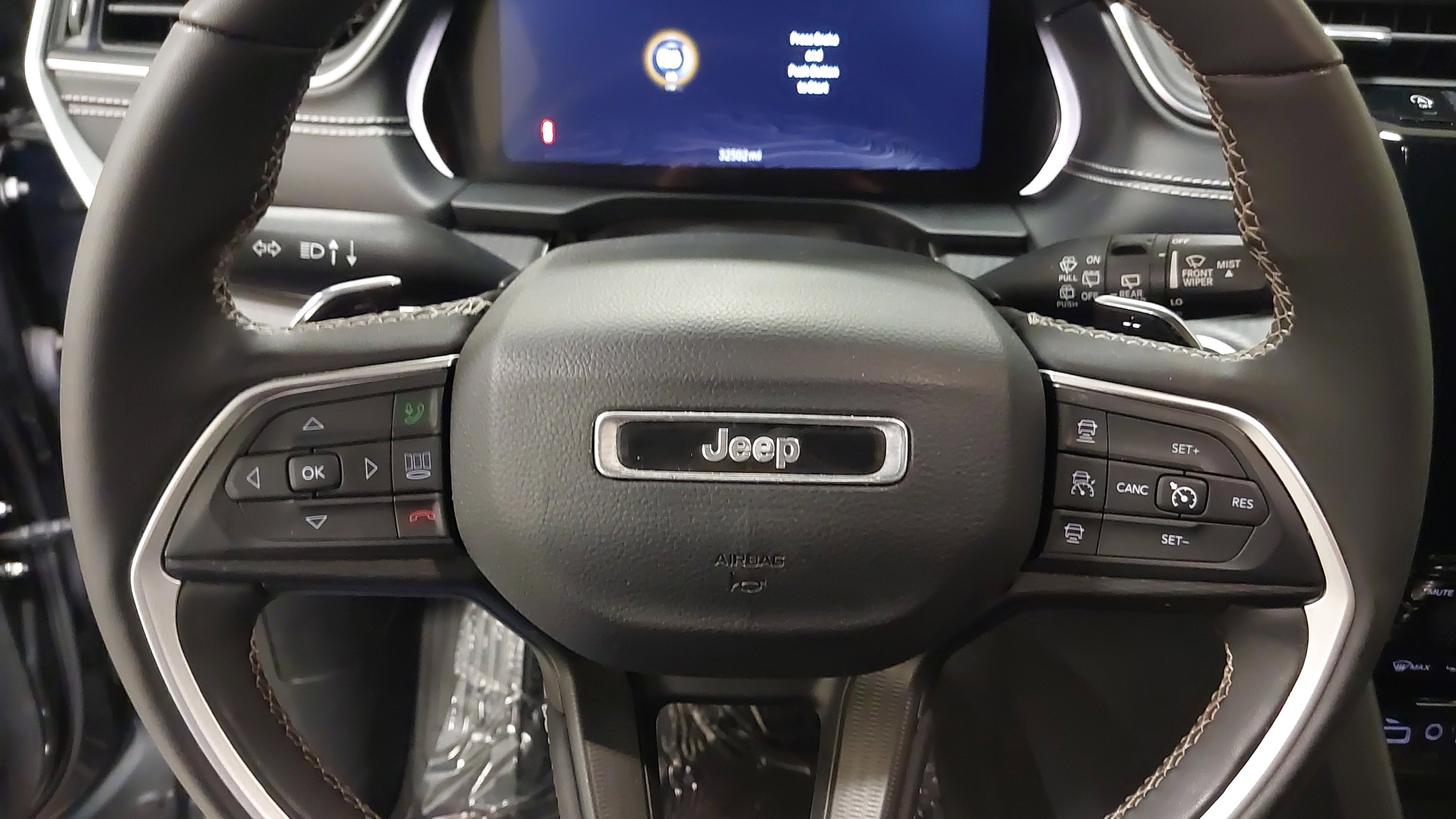 Used 2023 Jeep Grand Cherokee Altitude AWD/4WD image 35