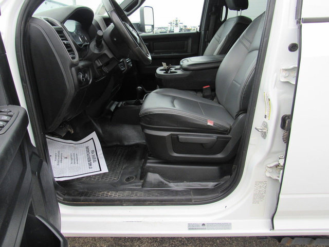 Used 2022 RAM 3500 Tradesman w/ Chrome Appearance Group AWD/4WD image 35