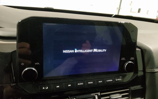 Used 2024 Nissan Pathfinder Platinum image 23