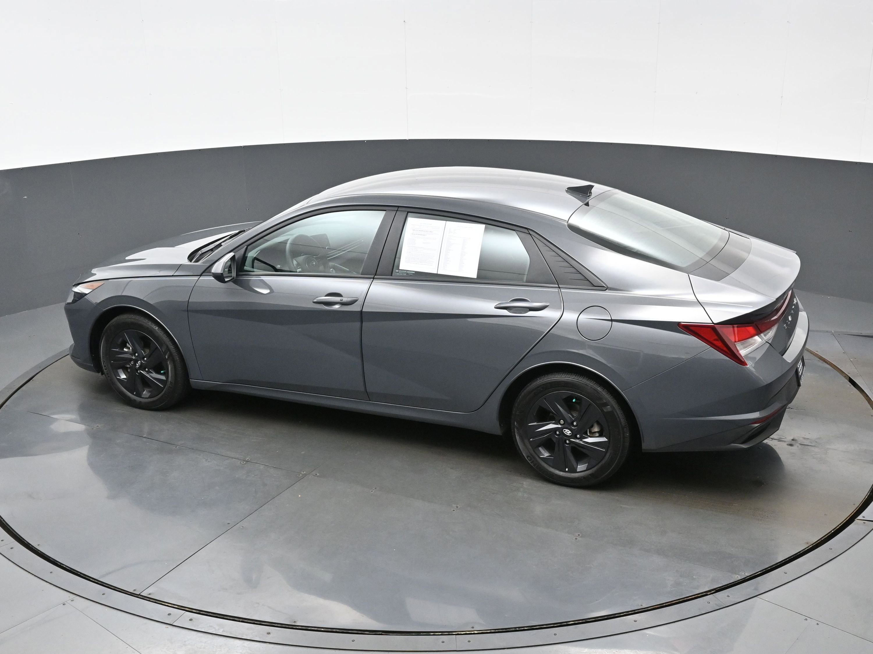 Used 2023 Hyundai Elantra SEL image 33
